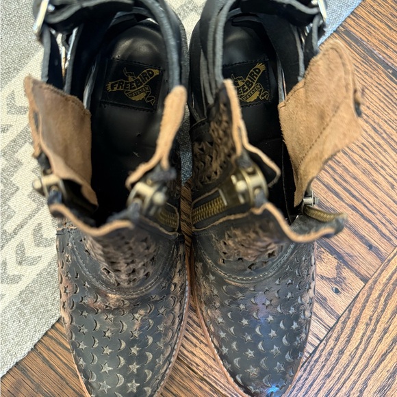 Freebird Dahlia Moon & Stars cutout boots - Picture 9 of 9